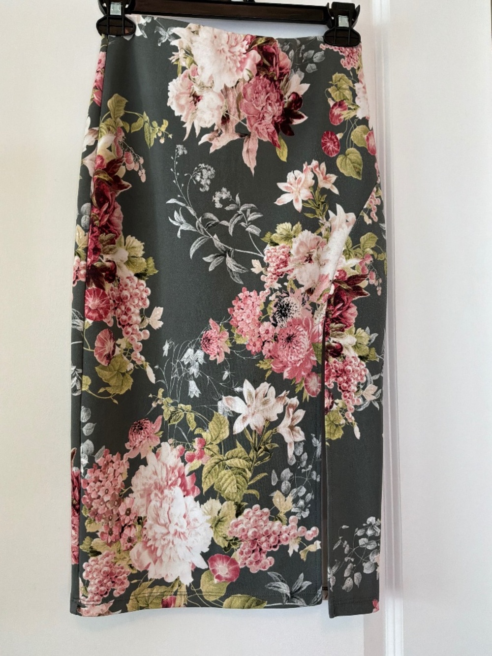 Windsor Floral Midi Skirt Front Slit Size M